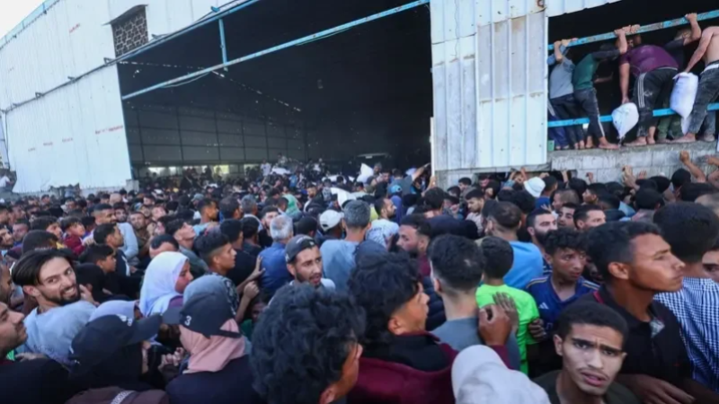 تصعيد دموي في غزة: استشهاد 17 مواطناً على الأقل وقصف عنيف شرق القطاع
