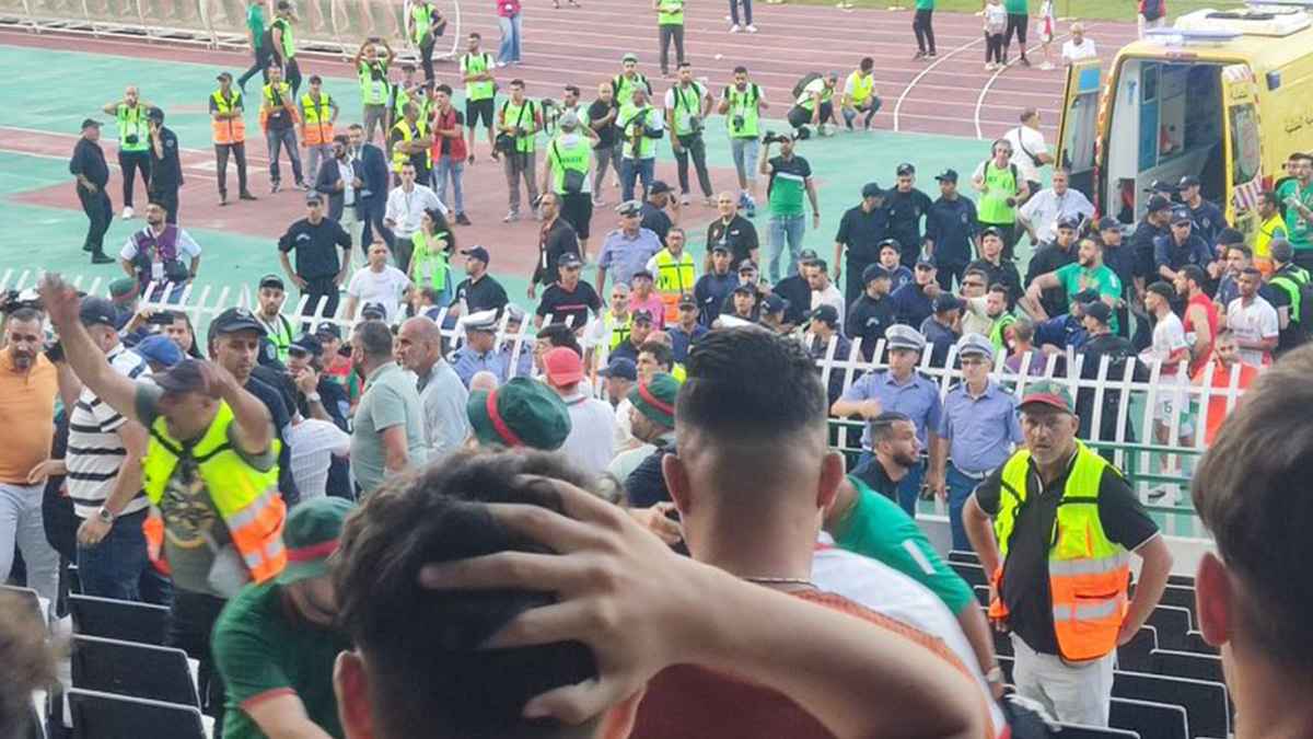 فاجعة في ملعب 5 جويلية: ثلاثة مشجعين يفقدون حياتهم والاحتفالات تُلغى