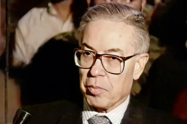 محمود المستيري… حين كان النادي الإفريقي مصنع رجال الدولة