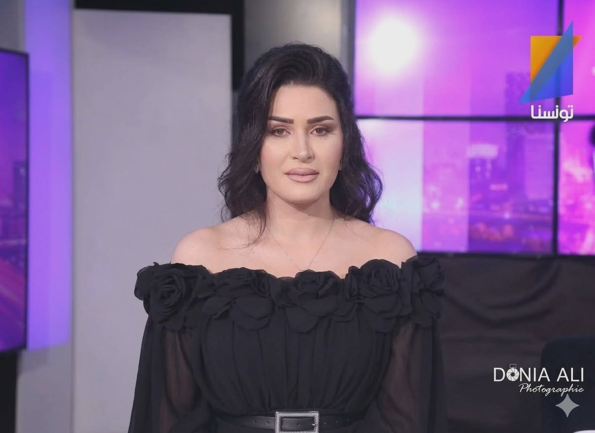 وفاء جمال… حنجرة ذهبية تعيد مجد الطرب وتُتوَّج ببطاقة الاحتراف الفني