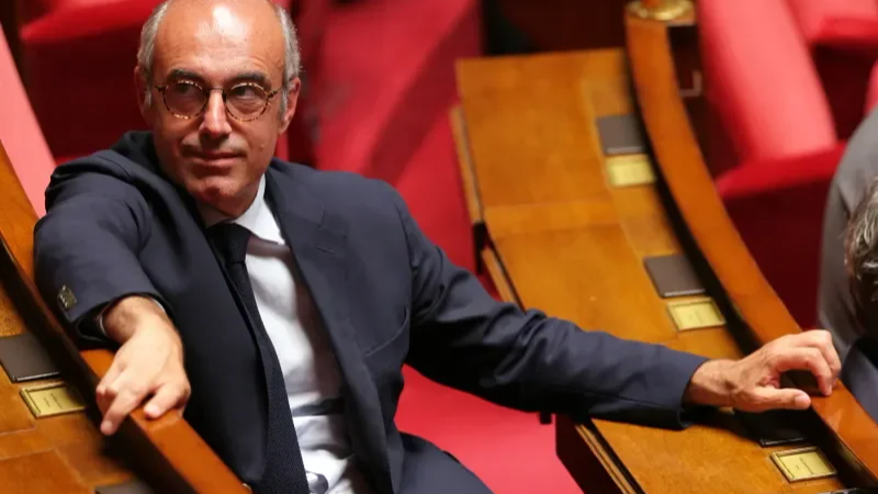 🕯️ صدمة في فرنسا: العثور على النائب أوليفييه مارليكس ميتًا داخل منزله... وانتحاره يُربك البرلمان!