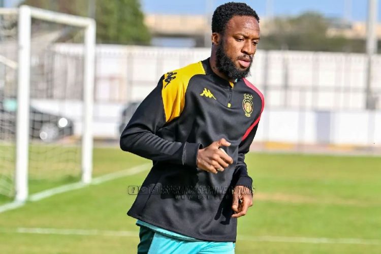 💣 الطلاق المُكلف: الترجي يُفاوض روجي أهولو... واللاعب يتمسّك بكل مليم!