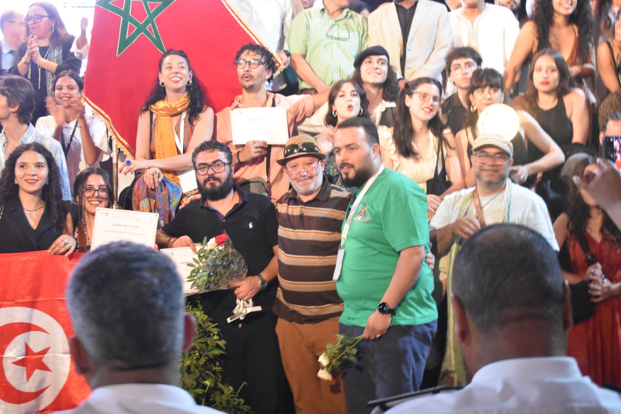 المسرح الجامعي التونسي يضيء سماء الدار البيضاء: تتويج مزدوج لمسرحية "إليكِ يا معلمتي"