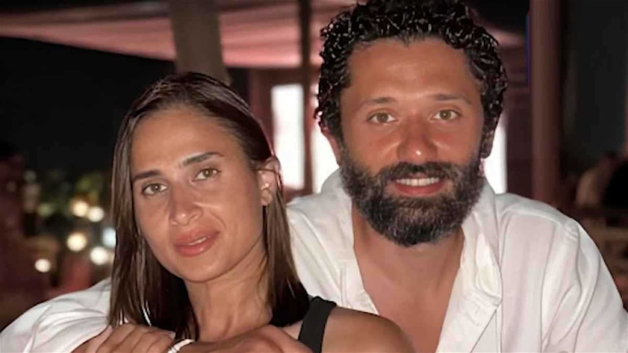 طلاق مفاجئ بعد 14 عامًا من الزواج: كريم محمود عبد العزيز ينهي ارتباطه بآن الرفاعي في صمت