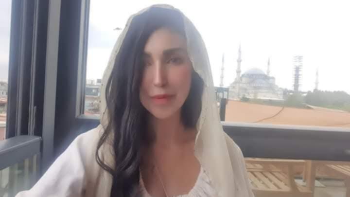 سناء الزين: من عالم التمثيل إلى أفق الروحانيات... رحلة نجاح متجددة