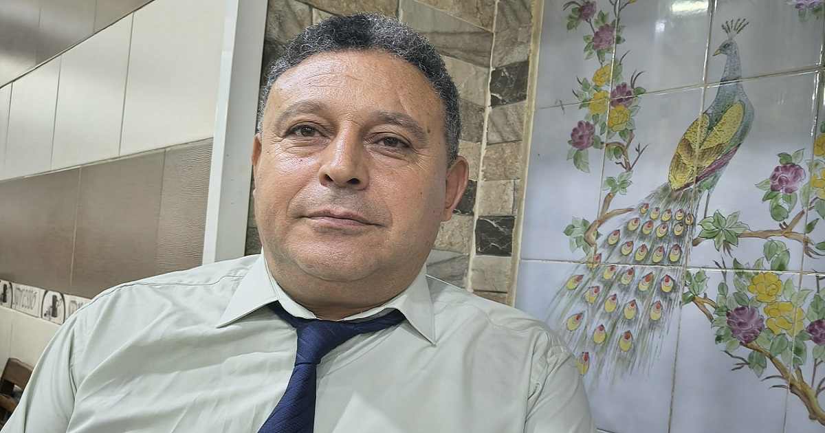 كتاب القمر الساطع للخبير البنكي معز السويسي مرجع مهم للمهتمين بالشأن الأقتصادي في تونس