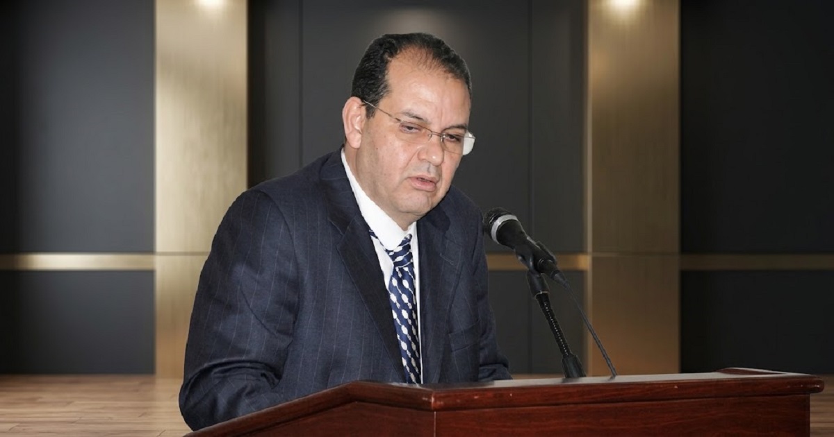 الدكتور لطفي الزيادي.. كفاءة وطنية تجمع بين التميز الأكاديمي والثقافة الواسعة والوفاء لمنزل بوزلفة