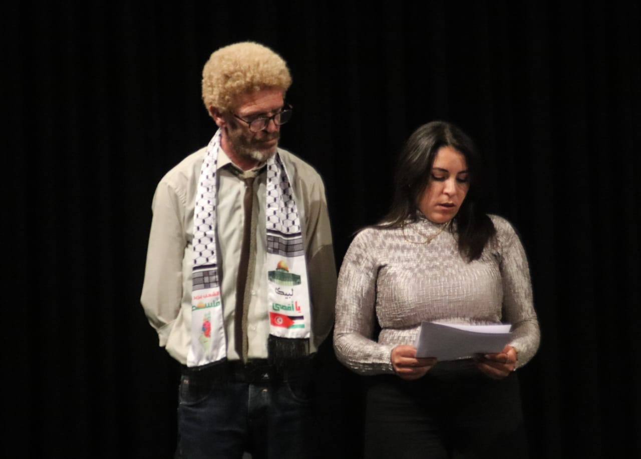ورشة عمل ثقافية في تطاوين: تقييم أعمال مسرح الشباب والموندراما