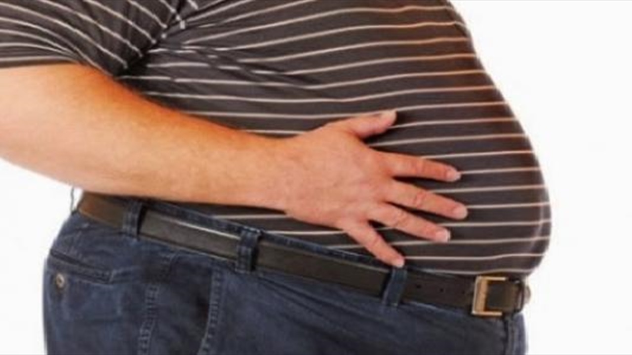 السمنة تسرّع الزهايمر بصمت: مؤشرات الدم تكشف الخطر قبل الذاكرة