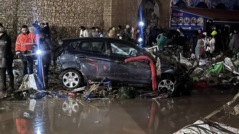 فيضانات آسفي بالمغرب ترتفع حصيلتها إلى 37 قتيلاً وتخلف دماراً واسعاً