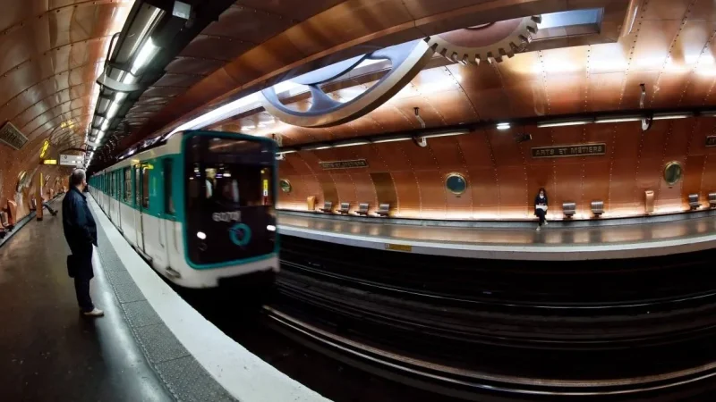 رعب في مترو باريس: ثلاث نساء يتعرضن للطعن وشرطة العاصمة تلقي القبض على الجاني