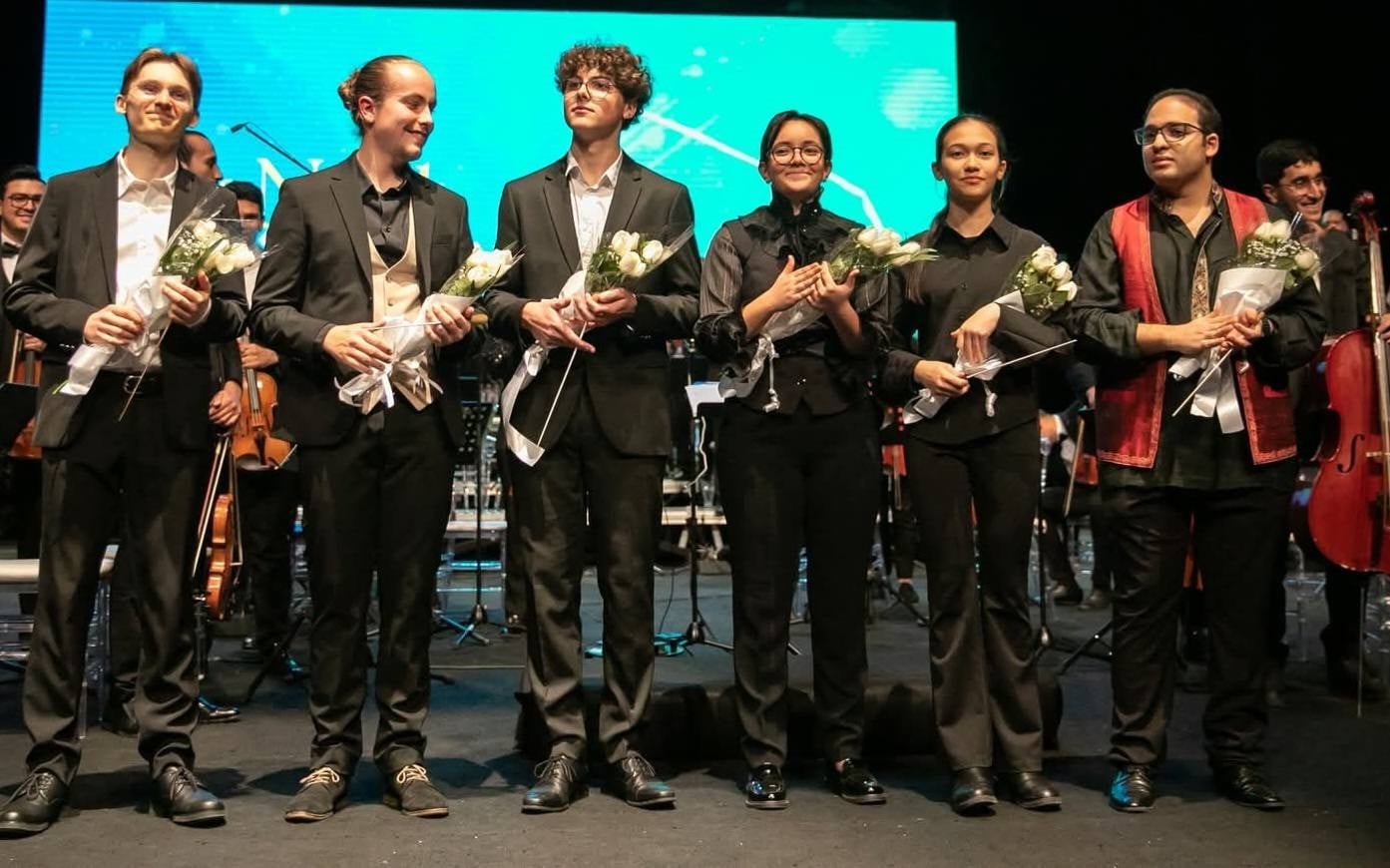 في ليلة القادة الشبّان… هارون القروي يكتب اسمه بثقة على منصّة الأوبرا