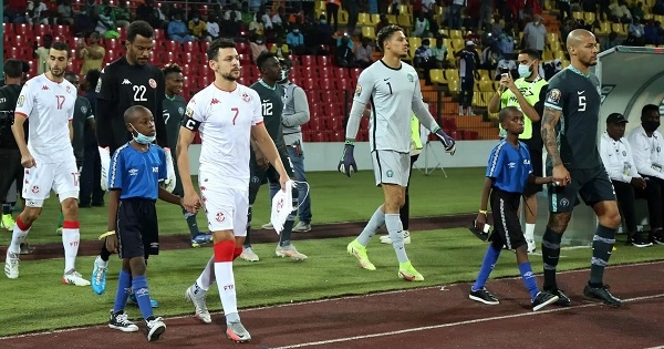 الصحافة النيجيرية تنقلب على منتخب بلادها وتحمل رئيس الدولة المسؤولية
