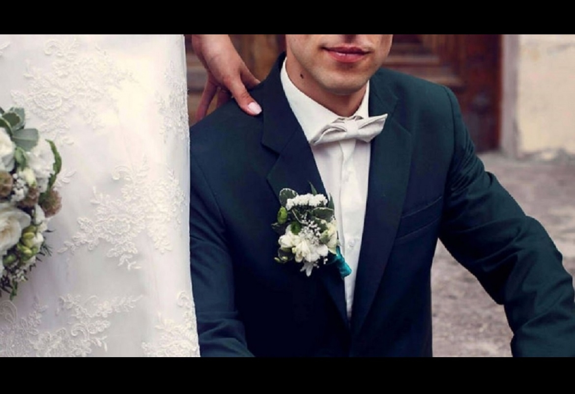 رجل يفضح زوجته الخائنة بطريقة غريبة
