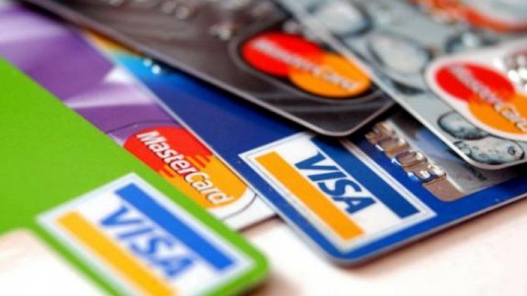 لأول مرة إيران تدخل بطاقات الائتمان