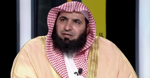 داعية سعودي يثير الجدل: الفخذ ليس عورة ..والستر لدى المرأة يختلف عن العورة