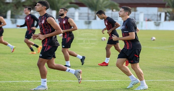 النادي الإفريقي يستعيد خدمات لاعبيه .. ويحدد موعد السفر إلى الزنجبار