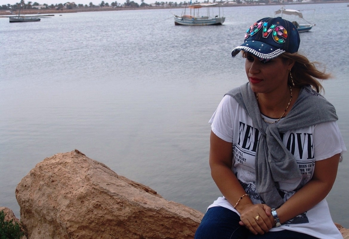كورونا يضرب الفنانة حنان عبيد