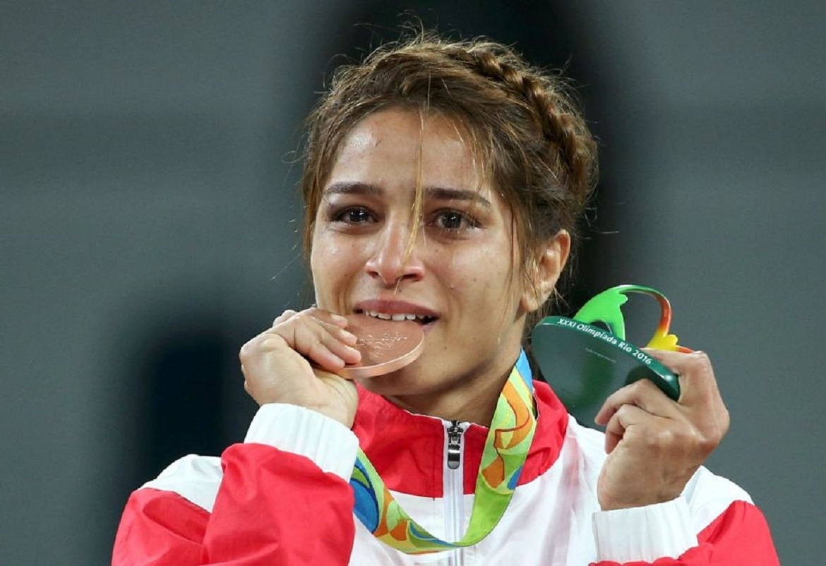 مروى العامري تحرز الميدالية الذهبية في دورة بولونيا الدولية للمصارعة