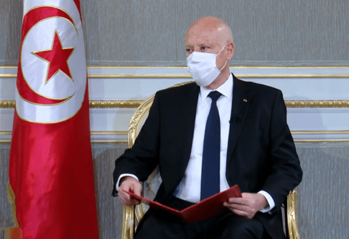 الجميع يقفز من مركب النهضة الغارق في تونس