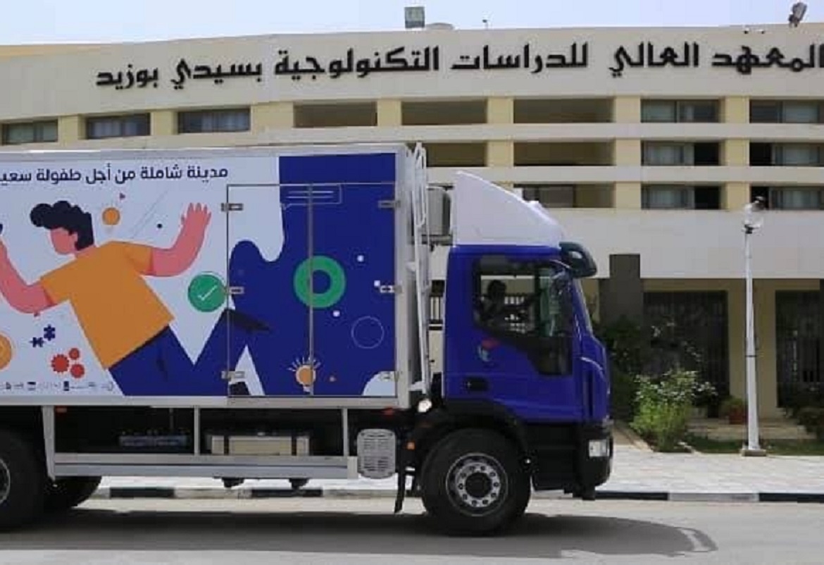 سيدي بوزيد- بعث أكبر مخبر تكنولوجي متحرك على المستوى الافريقي
