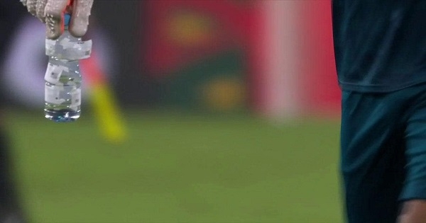 ما سر الزجاجة التي تسببت في تألق أبو جبل مع منتخب مصر؟