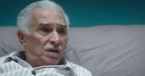الفنان عبدالرحمن أبو زهرة في العناية المركزة فاقدا للوعي